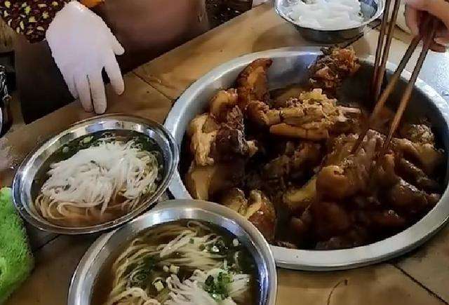 广西猪脚粉做法视频(柳州猪脚粉做法大全视频)