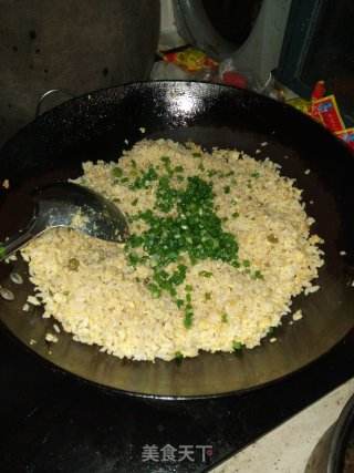 炒米饭的做法视频(炒米饭的做法 最正宗的做法)