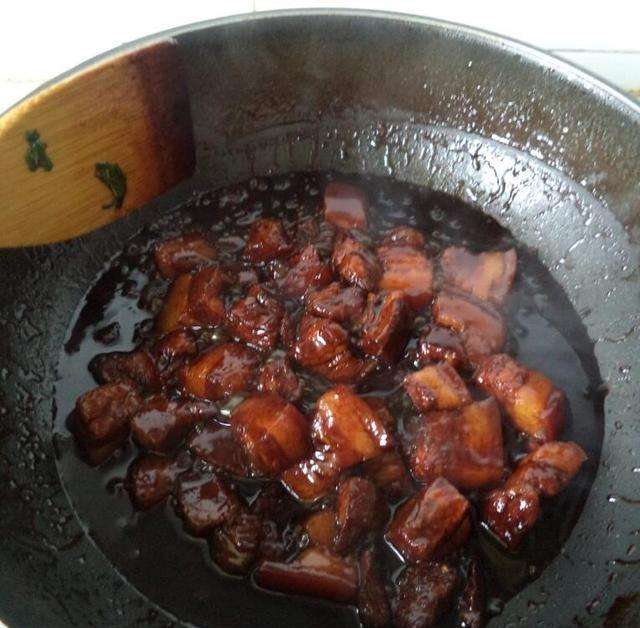 红烧肉的做法视频家常做法窍门(红烧肉的做法视频家常做法窍门儿童)